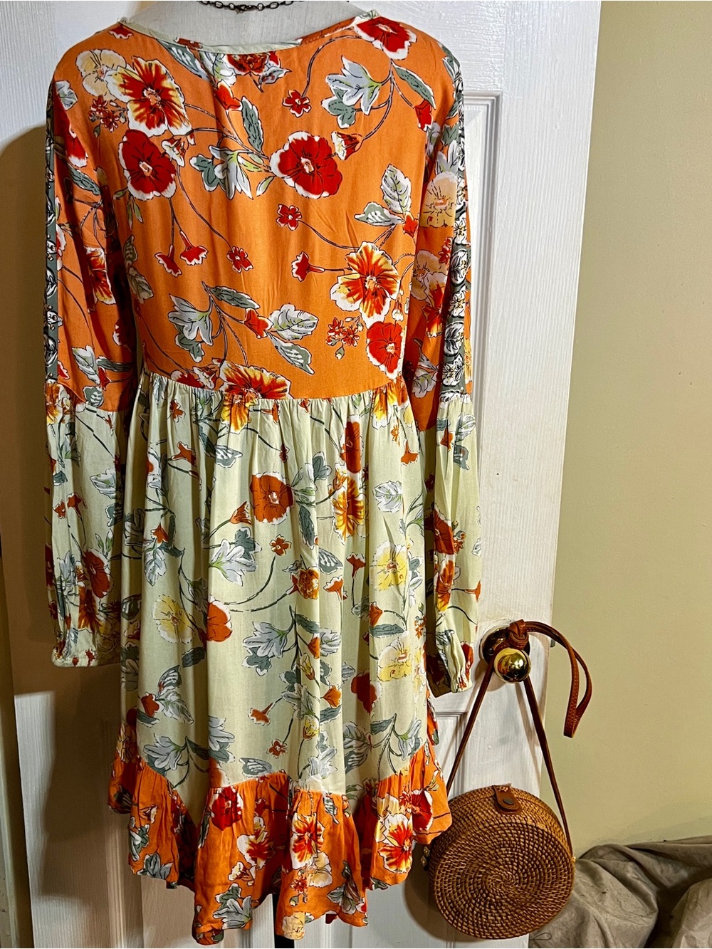 Patrons Of Peace Floral Ruffle Asymmetric Tie
Boho Bishop SleeveMini Dress M - Picture 6 of 13